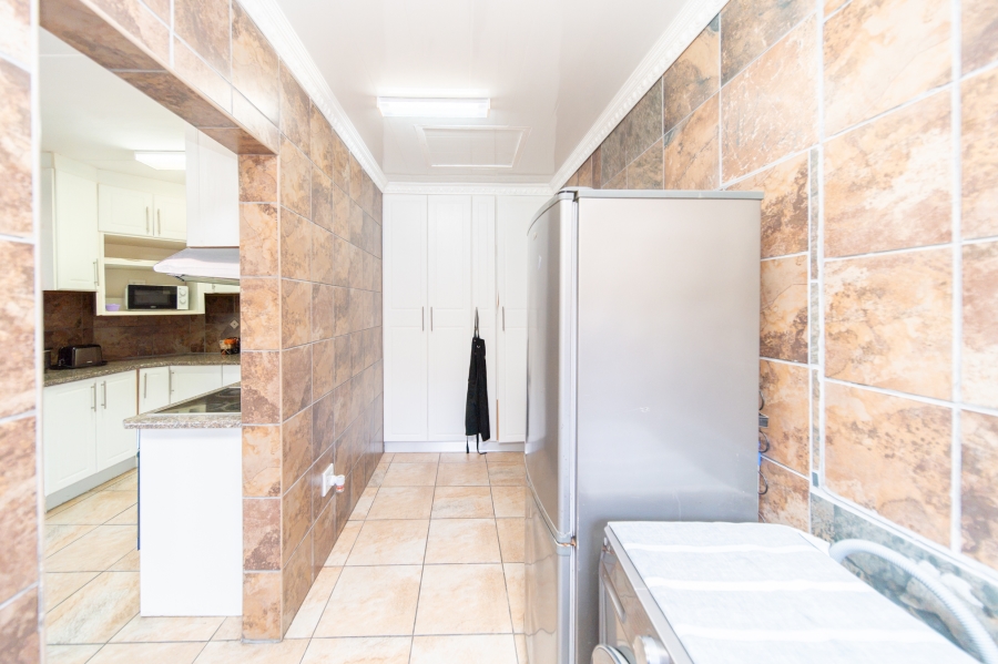 4 Bedroom Property for Sale in Dorchester Heights Eastern Cape